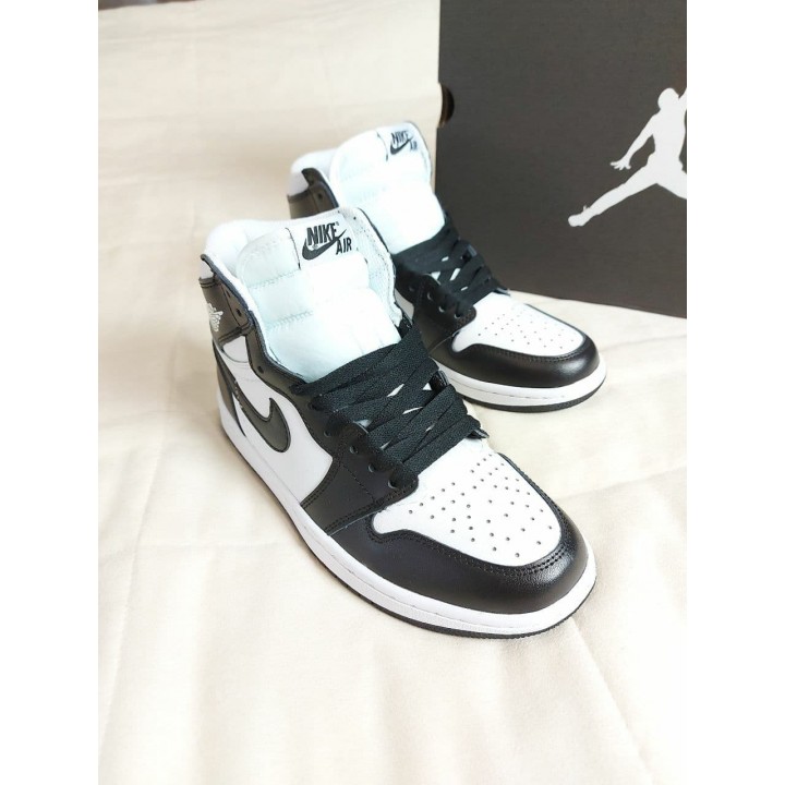 Air Jordan 1 retro black