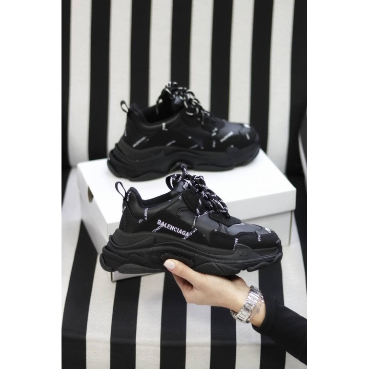 Модные кроссовки Balenciaga Triple S Black логотип