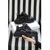 Модные кроссовки Balenciaga Triple S Black логотип