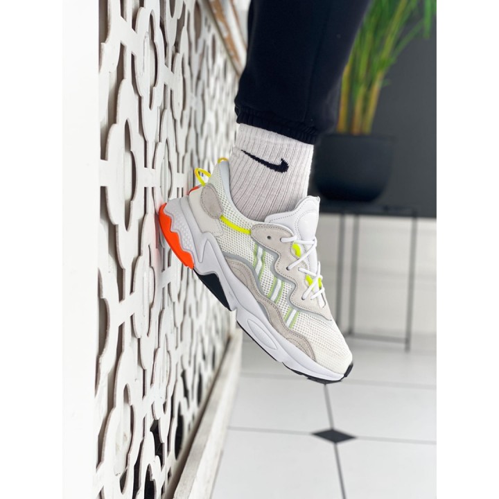 Кроссовки Adidas Ozweego, помаранчева п"ятка