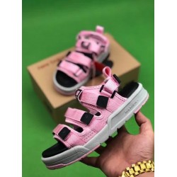 Сандалии New Balance SD3205BK розовые