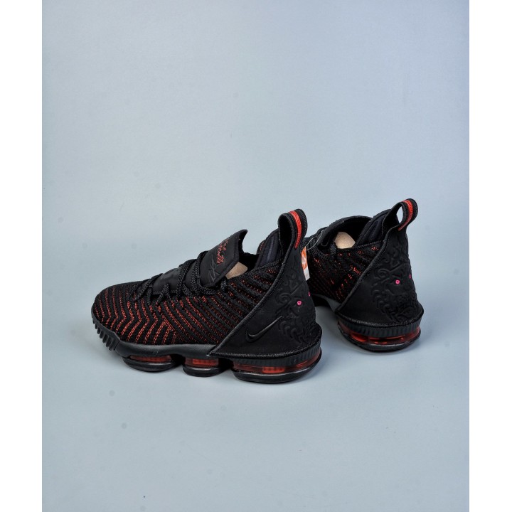 Кроссовки Lebron "Fresh Bred" в наличии