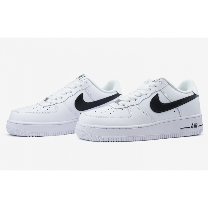 Кроссовки Nike Air Force 1 белые с черным значком
